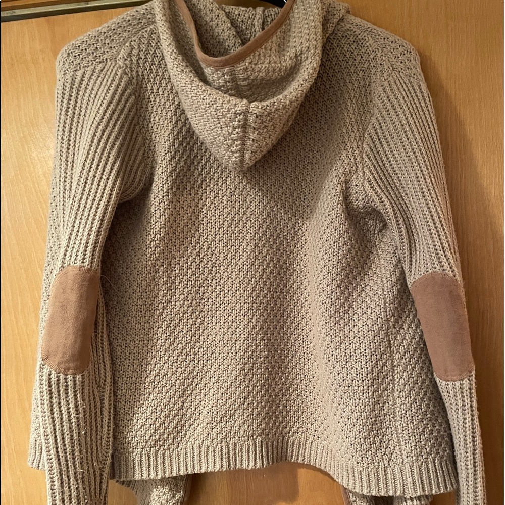Abercrombie & Fitch cardigan. Size M.